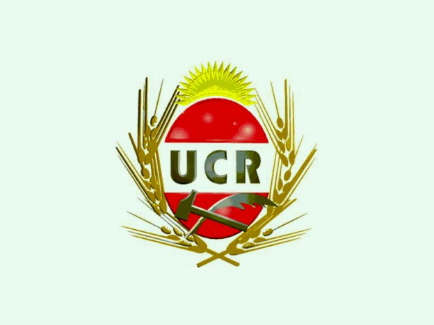 Gran apoyo por parte de la UCR al Ministro Carlos Fascendini