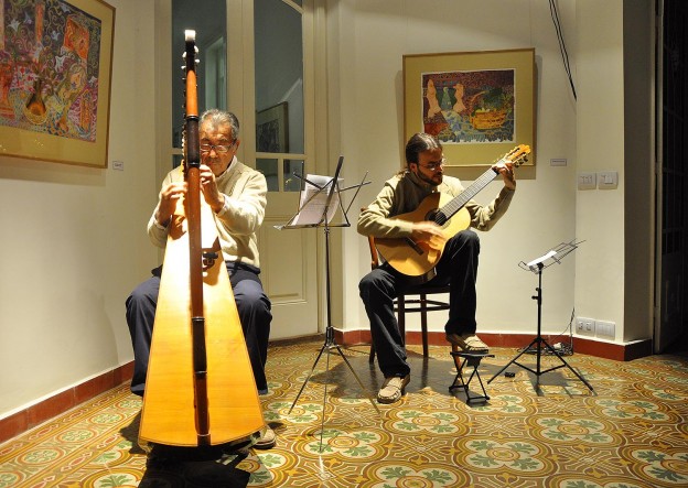 Arpa y Guitarra en la FRD