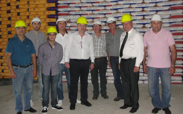 Fascendini visitó comunas de los departamentos General López y Rosario y entregó importantes aportes