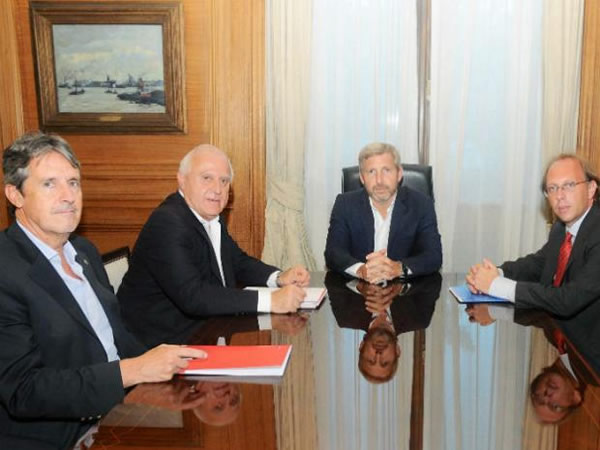 Lifschitz consiguió un aval de Nación para obras