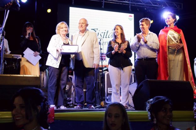 Lifschitz: “Somos un gobierno cercano, que apoya a cada municipio y comuna de la provincia”