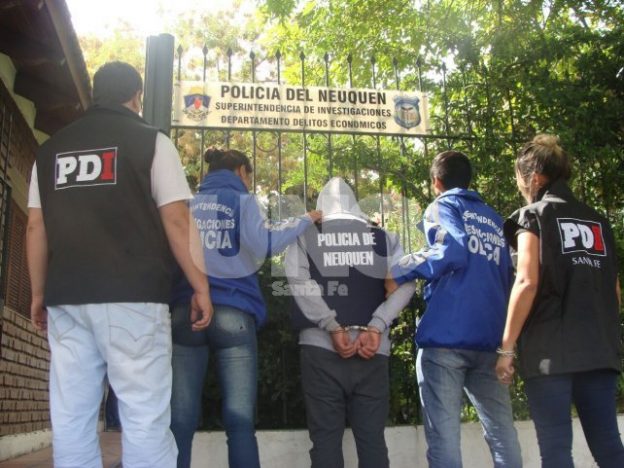 Esperancino extorsionado con fotos intimas