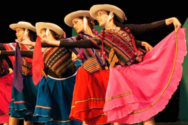 Santo Domingo: Encuentro Folclórico “Latidos del Alma”