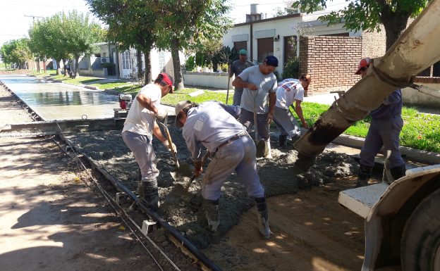 Franck suma una nueva cuadra de pavimento