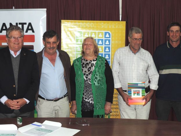 Franck: aportes provinciales para planes habitacionales.