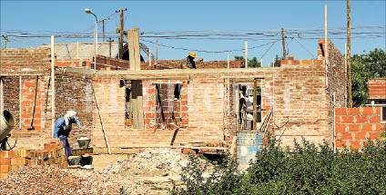 Construcción de viviendas en San Carlos Centro