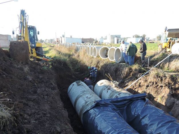Franck: continúa el entubado del canal sur