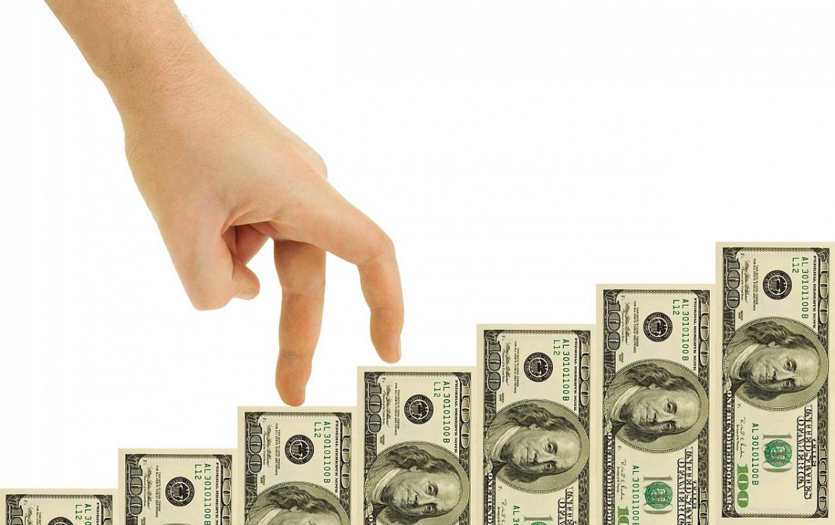 El DOLAR TREPO A $ 25,48 Y MARCA UN NUEVO RECORD HISTORICO