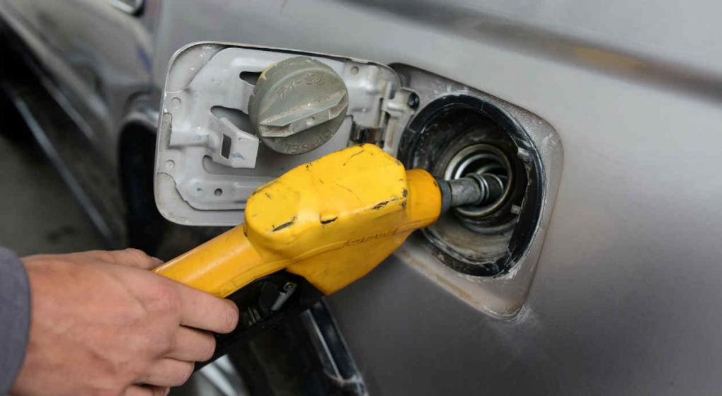 POR UNA SUBA DE LOS IMPUESTOS MAÑANA VUELVEN A AUMENTAR LOS COMBUSTIBLES