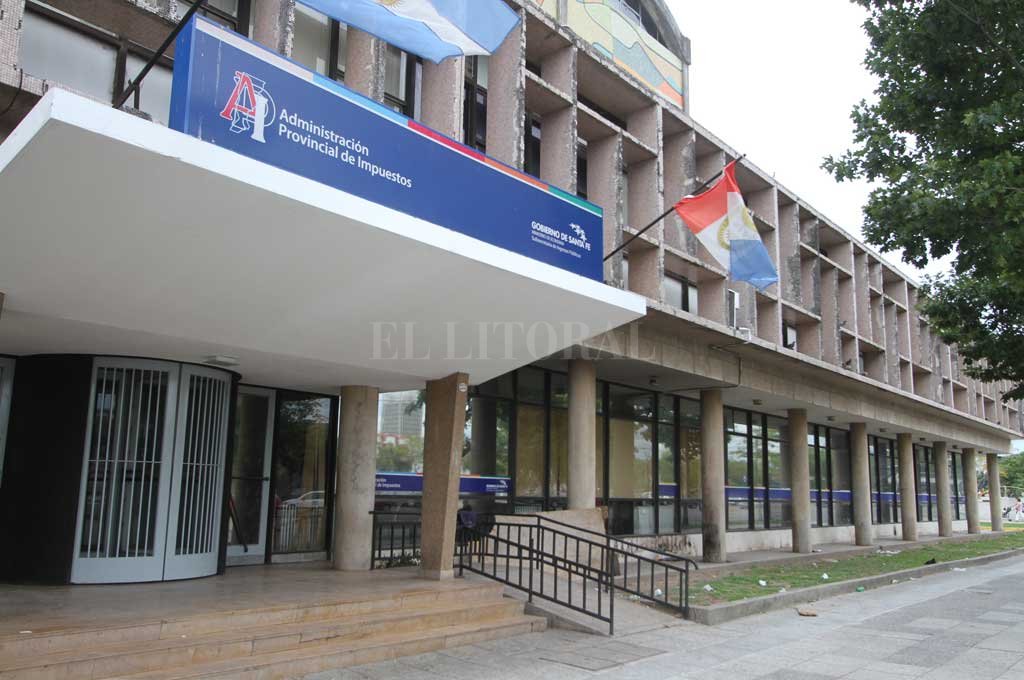 LA PROVINCIA DEVUELVE SALDOS IMPOSITIVOS A CONTRIBUYENTES CUMPLIDORES