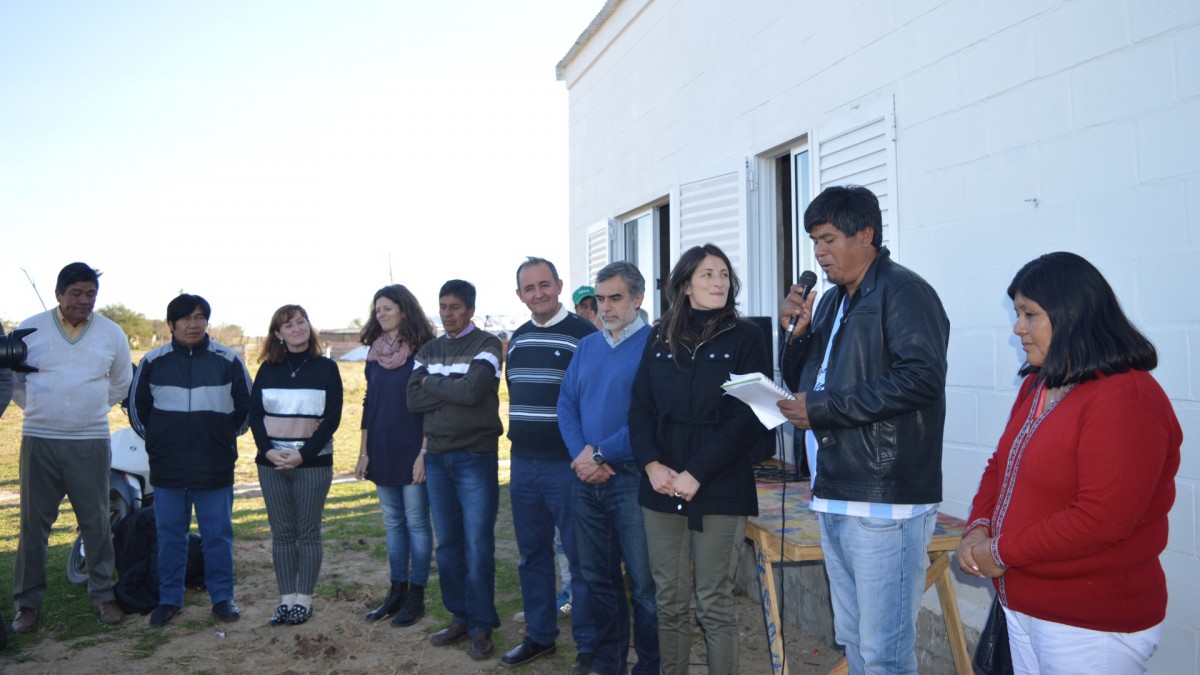 LA PROVINCIA INAUGURÓ UNA POSTA SANITARIA PARA FAMILIAS DE LA COMUNIDAD COM CAIA DE RECREO