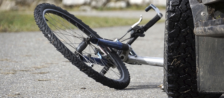 ACCIDENTE: UN CAMIÓN CHOCHO A UN CICLISTA Y SE DIO A LA FUGA