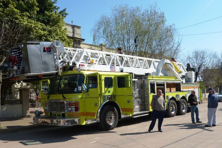 CELEBRAN EL DÍA DEL BOMBERO VOLUNTARIO