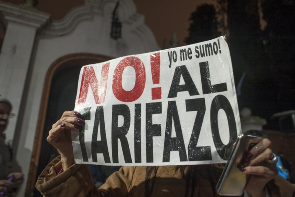 MEDIANTE UNA CAUTELAR BUSCAN SUSPENDER EL VETO DE MACRI A LA LEY ANTITARIFAZOS
