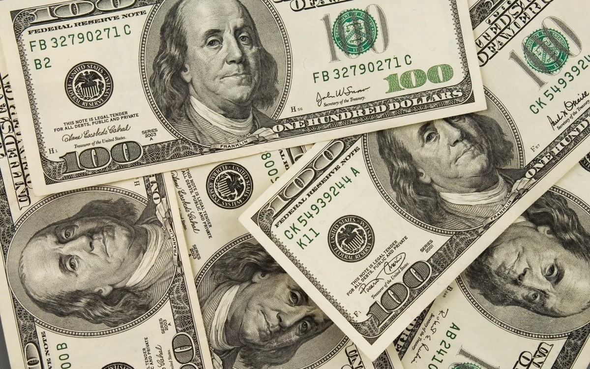 NUEVO RÉCORD, EL DOLAR SIN TECHO Y A $28,44