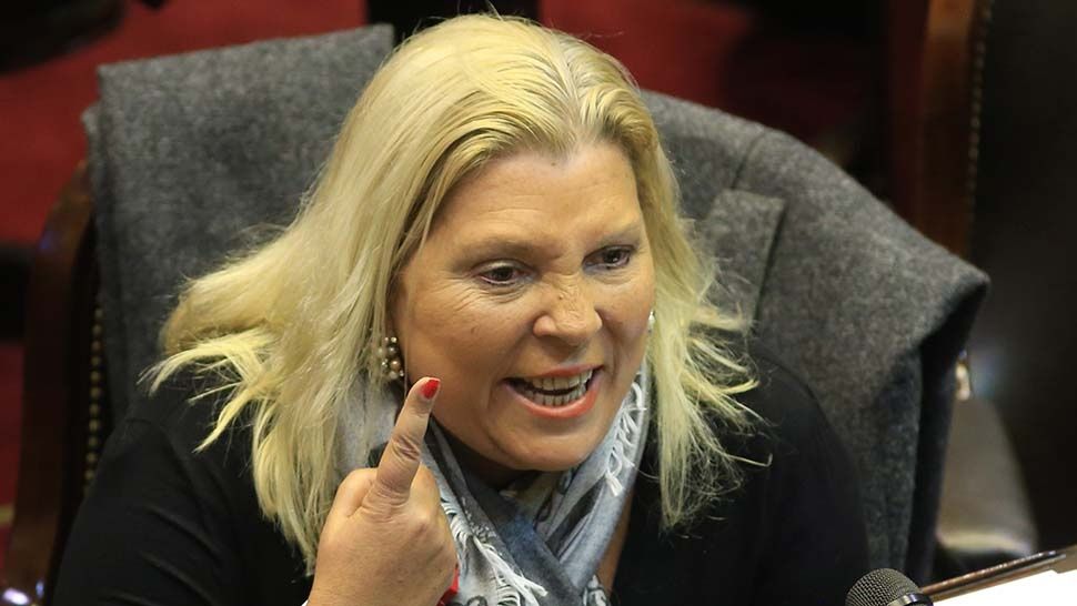 Según Carrió los Radicales van a hacer lo que ella diga porque “los maneja desde afuera”