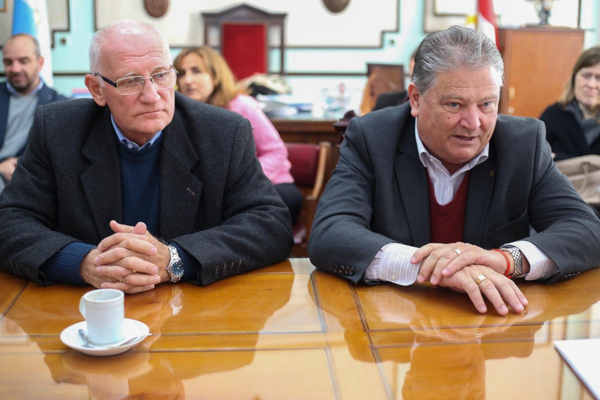 FASCENDINI PRESIDIÓ FIRMA DE CONVENIOS EN BENEFICIO DE LOCALIDADES DE LAS COLONIAS