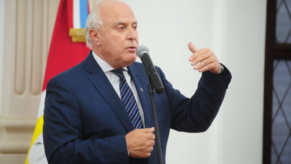 Lifschitz a Perotti: “No puede aspirar a gobernador si no toma decisiones”
