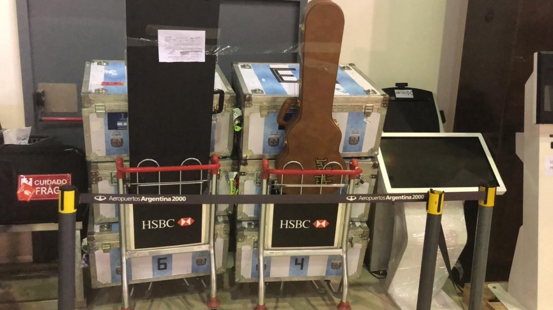 ¡Increíble papelón! AFIP secuestró en Ezeiza mercadería sin declarar de la Selección