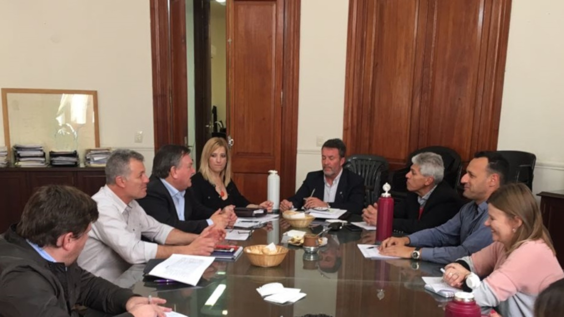 EQUIPAR SANTA FE: LA PROVINCIA APROBÓ LA ADJUDICACIÓN DE 230 EQUIPOS POR MÁS DE $ 310 MILLONES