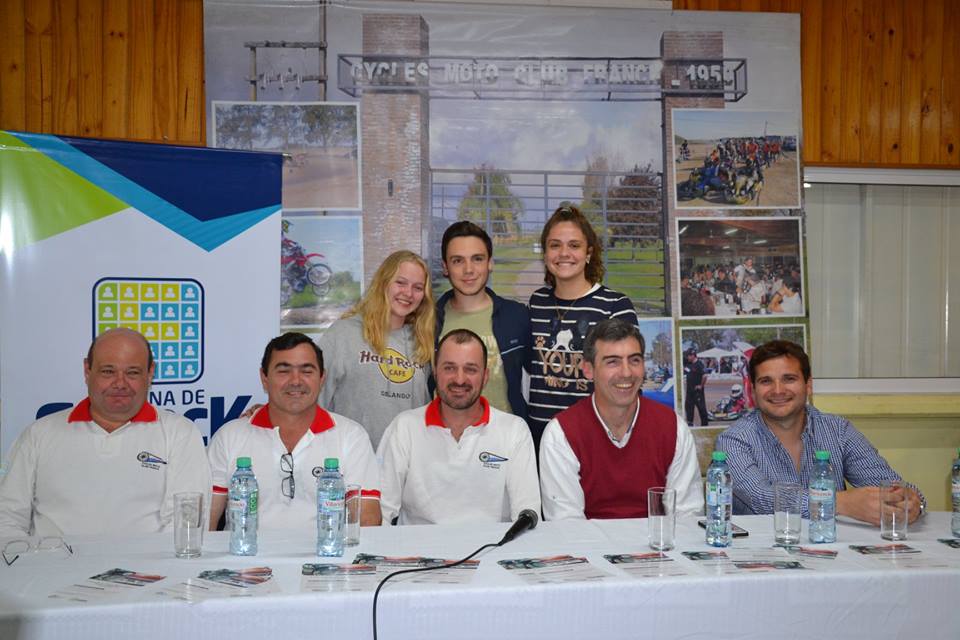 PRESENTACIÓN EN FRANCK DEL 3° ENCUENTRO DE AUTOS Y MOTOS Y FIESTA DE LA PRIMAVERA EN EL CYCLES MOTO CLUB .