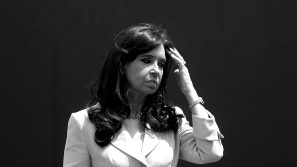 Cristina Kirchner fue procesada como jefa de una asociación ilícita que recaudaba coimas