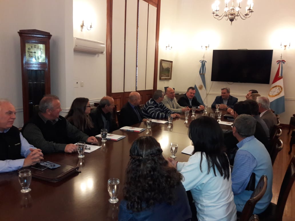 Entregan importantes aportes a distritos del Dpto. San Cristóbal para compra de maquinarias