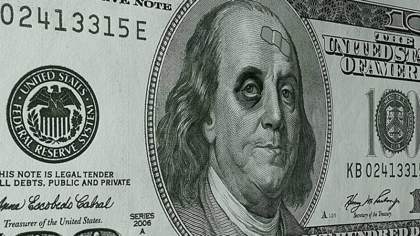 El dólar, amenazado por dos fuegos: el efecto Carrió y el efecto Bolsonaro