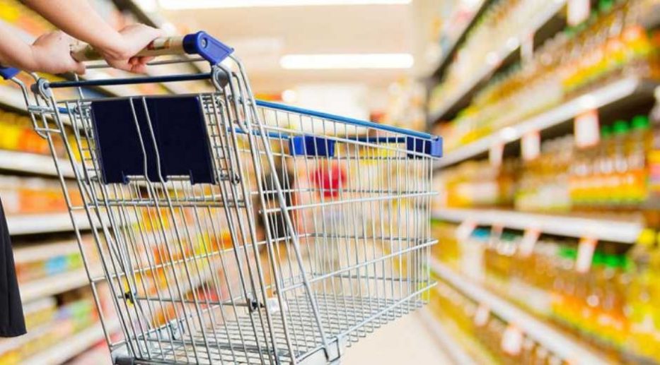 Fuerte retracción en las compras de lácteos, carnes y verduras
