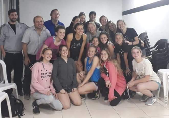 Cammisi y Müller entregaron un subsidio al básquet femenino de Alma