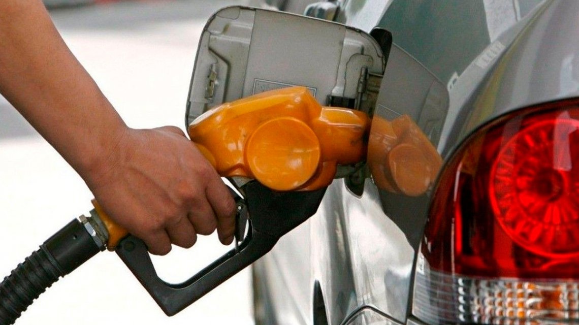 A llenar el tanque, este sábado vuelve a aumentar el precio de la nafta