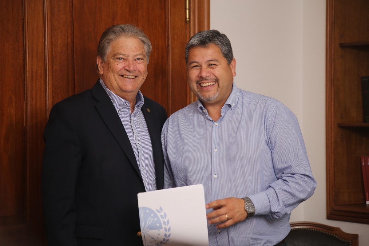 FASCENDINI ENTREGÓ SUBSIDIOS A COMUNAS E INSTITUCIONES