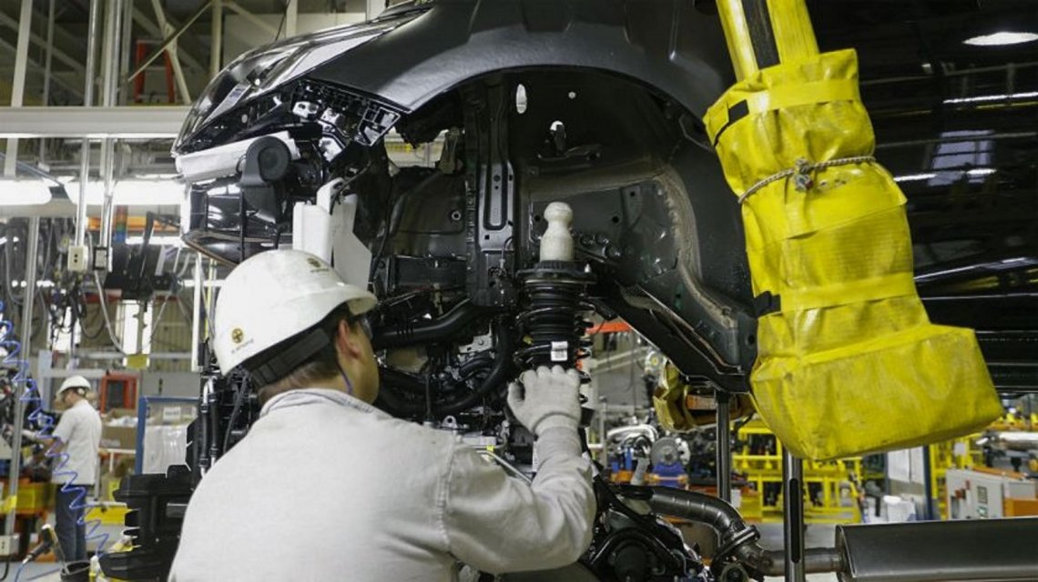 La economía cayó un 5,7% en enero y acumuló su novena baja consecutiva