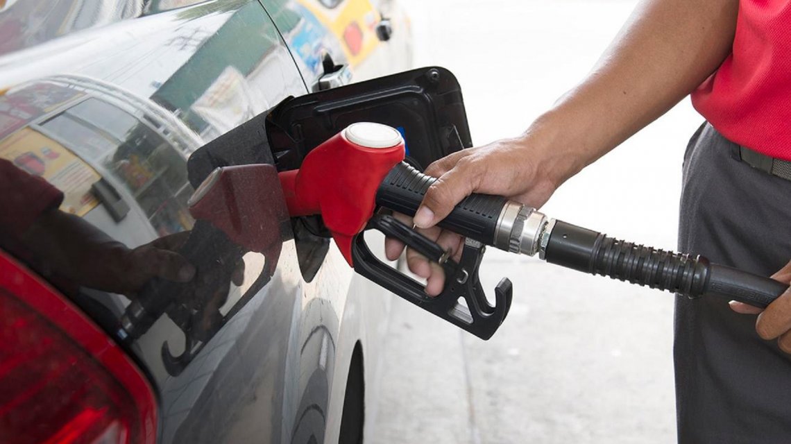 El próximo lunes suben las naftas y el gas
