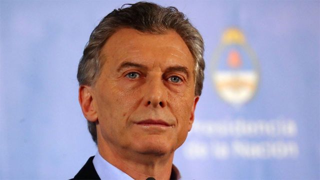Incómodo, Macri afronta hoy la cifra del desempleo, que podría ser de 2 dígitos