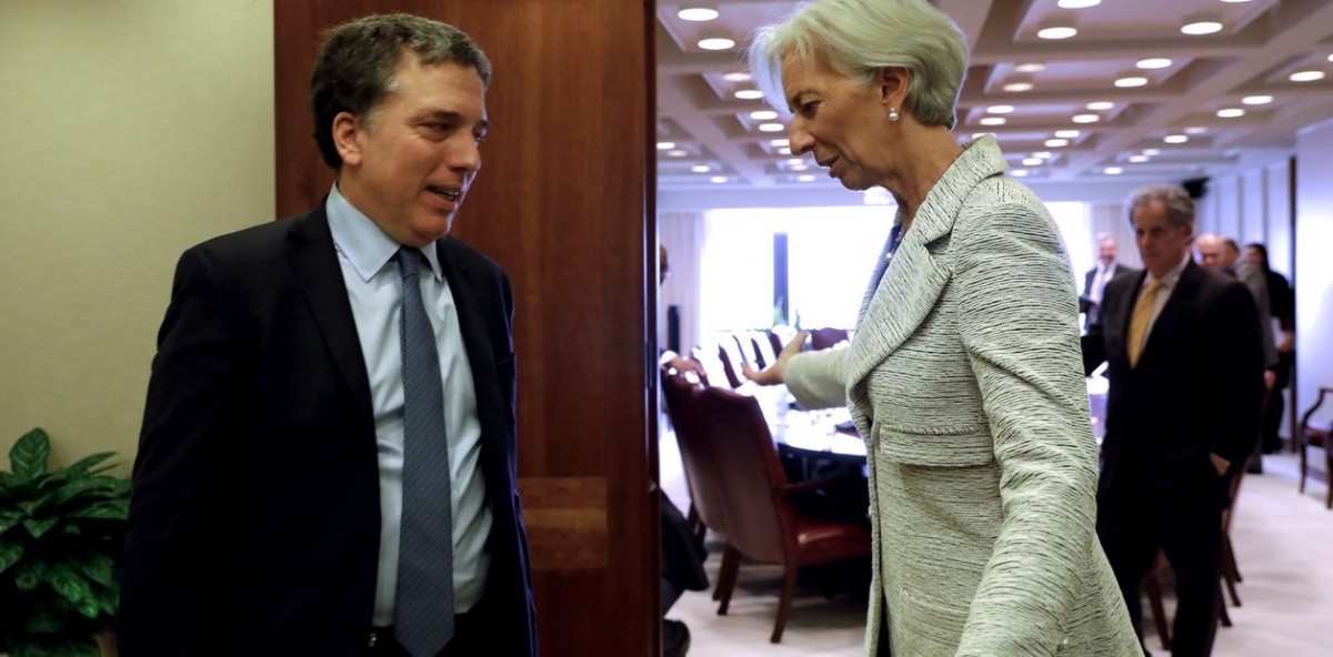 Se reúnen Dujovne/Lagarde mientras advierten: “Están conduciendo al desastre”