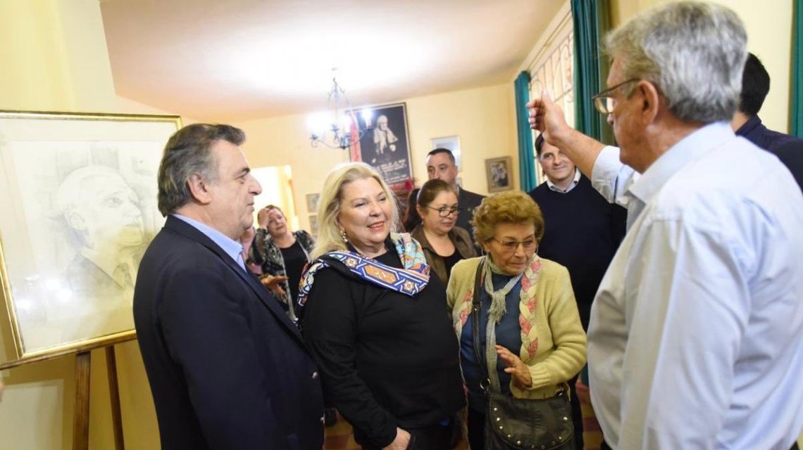 Elisa Carrió desquiciada: primero contra Bonfatti, luego celebró la muerte de De la Sota