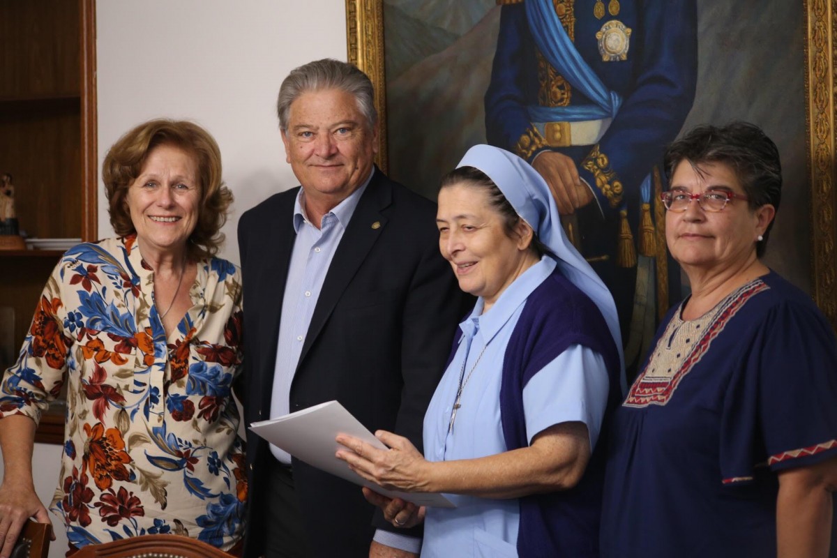 FASCENDINI ENTREGÓ SUBSIDIOS A INSTITUCIONES