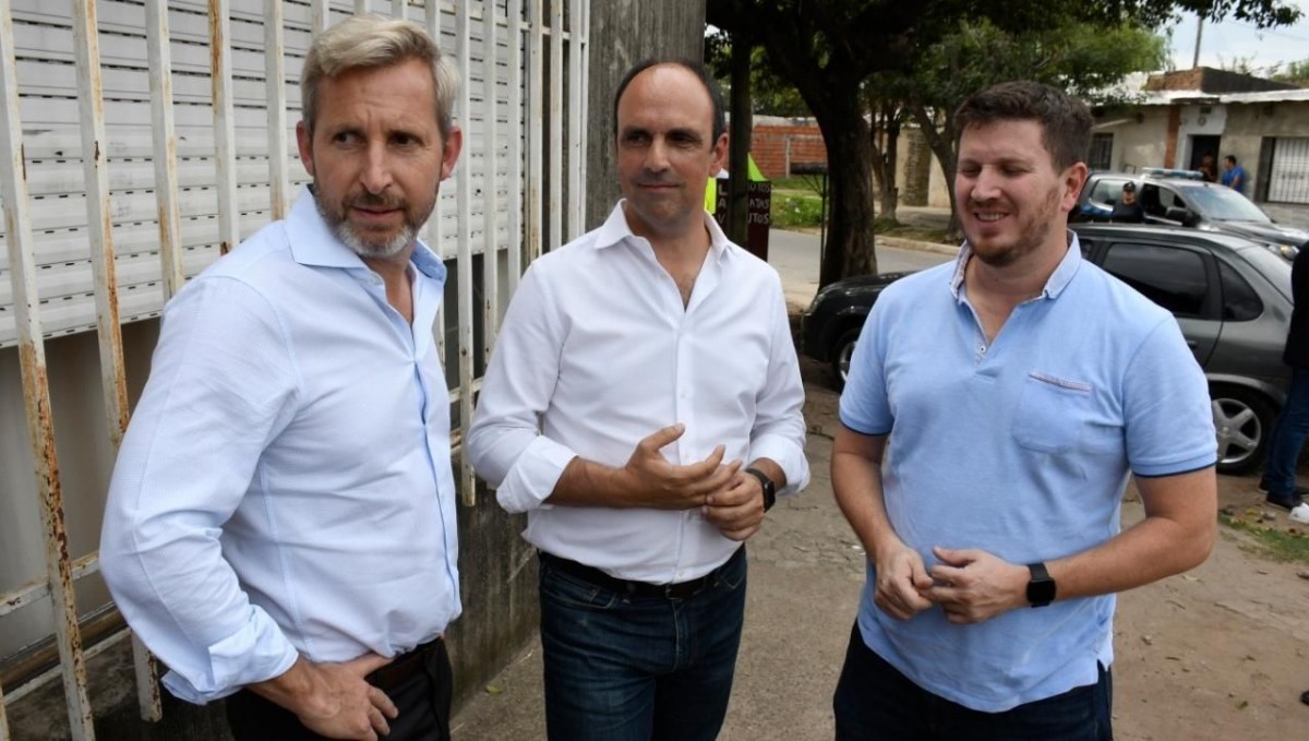 Frigerio, Corral y la furia de una vecina por “el hambre de la gente”