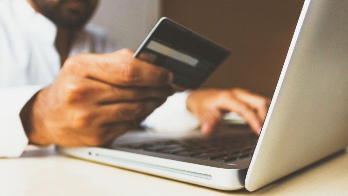 Recaudación nacional; desde enero suben los precios de celulares y televisores por Impuestos Internos