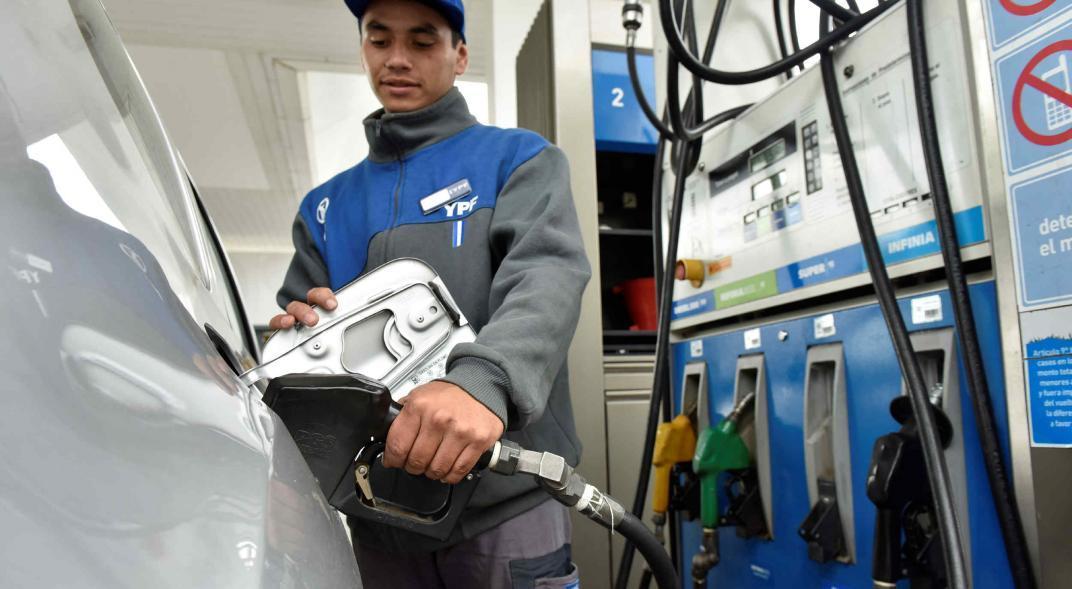 YPF volvió a aumentar el precio de sus combustibles