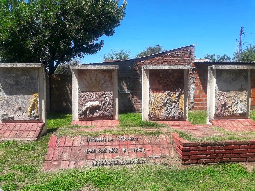 Vandalismo de gestión; otra vez el desprecio por el arte, otra vez el desprecio por el patrimonio cultural de Esperanza.