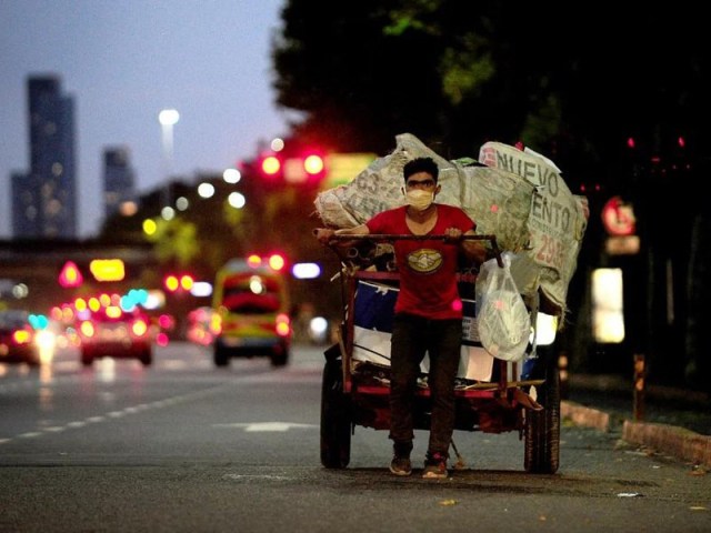 Pobreza; según la UCA, el 44,2% de los argentinos son pobres y el desempleo superó el 14%
