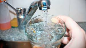 Autorizan un aumento del 32 por ciento en la tarifa de agua en Santa fe.