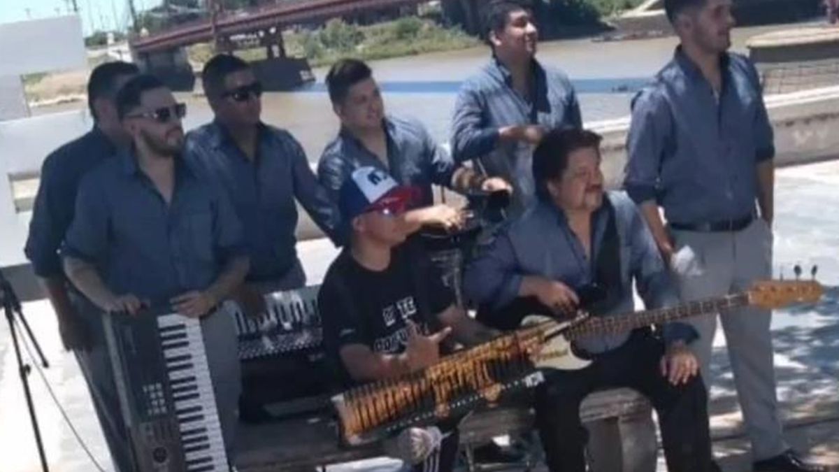 Desactivaron un encuentro masivo del que participó el cantante Pablo Lescano