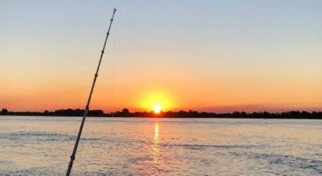 Bajante hídrica; prohíben la pesca en toda la provincia.