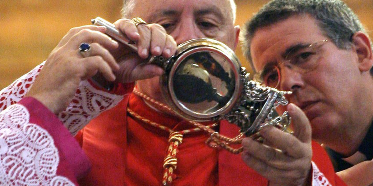 Curiosidad y mal presagio: la sangre de San Jenaro este año no se licuó y Nápoles teme lo peor