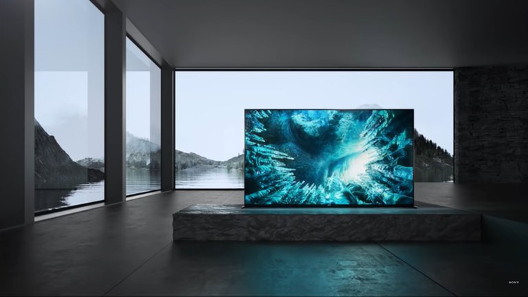 Tecnología; presentaron nuevos televisores 8K y pantallas OLED transparentes