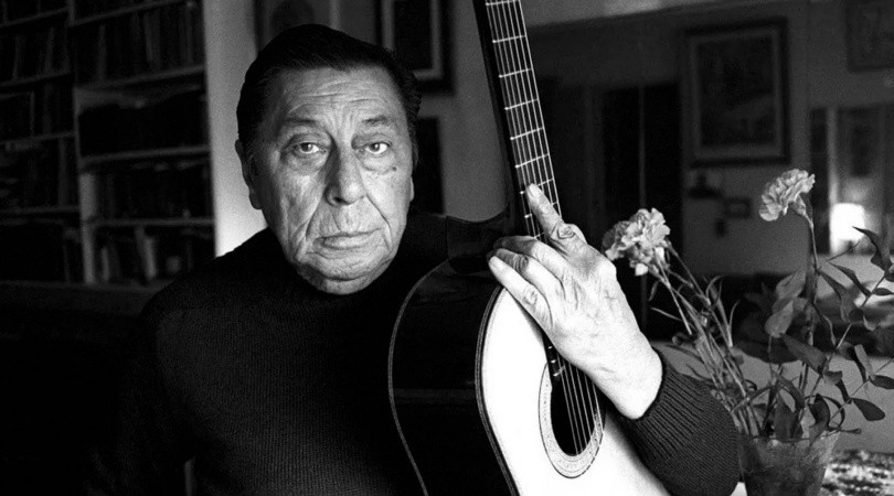 Un día como hoy nacía Atahualpa Yupanqui, la figura más influyente del folklore argentino