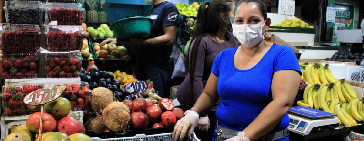 Los argentinos consumen menos carne, lácteos y frutas en la pandemia.